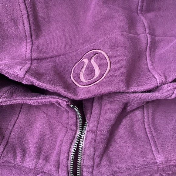 Women’s purple Lululemon scuba hooded zip-up sweatshirt size 8 - Picture 2 of 5